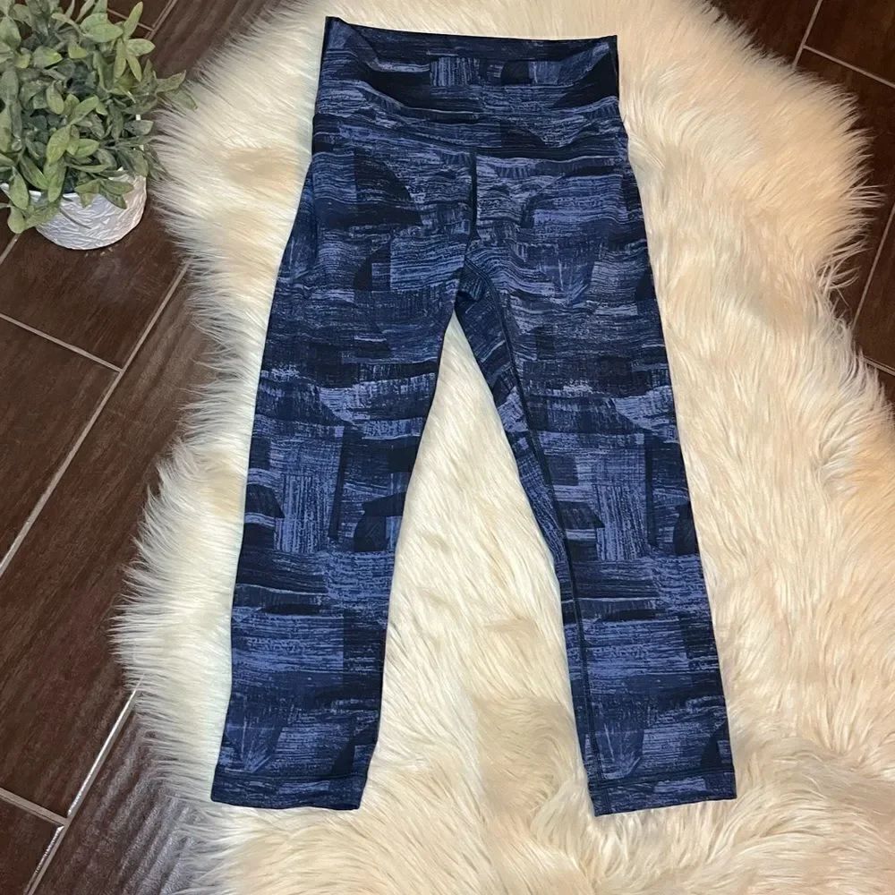 Lululemon Wunder Under Crop Hi-Rise sz 6
